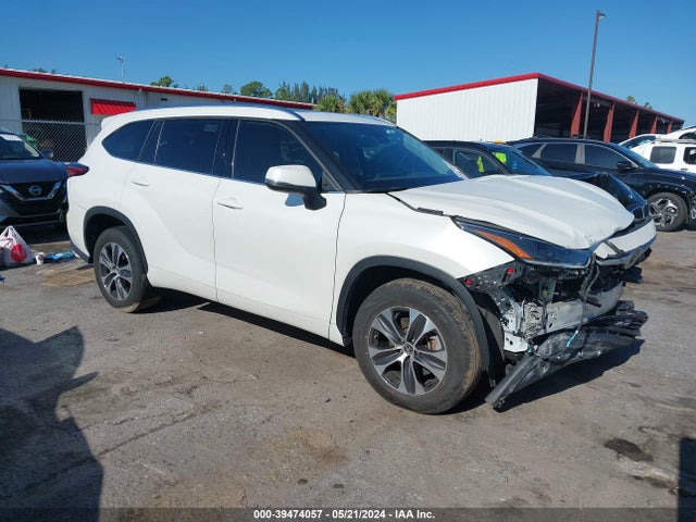 Toyota Highlander Xle 2021 5TDGZRAH7MS534032 головне зображення