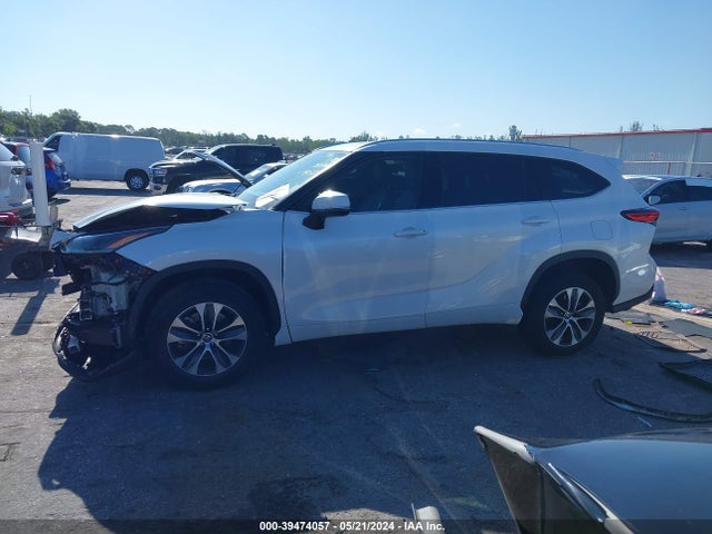 Toyota Highlander Xle 2021 5TDGZRAH7MS534032 Image 14