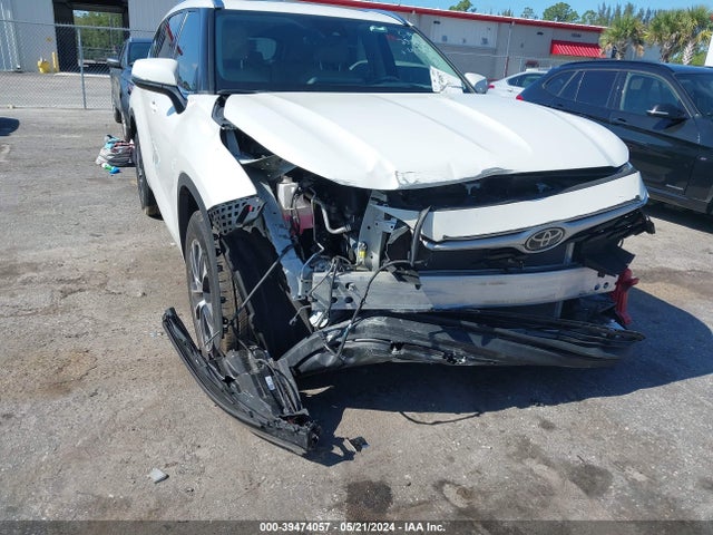 Toyota Highlander Xle 2021 5TDGZRAH7MS534032 Image 6