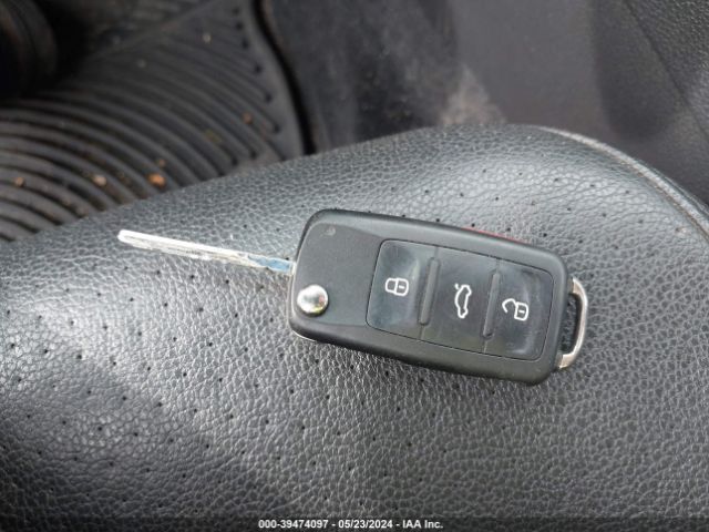 1VWAA7A37JC000402 Volkswagen Passat 2.0t R-line/2.0t S