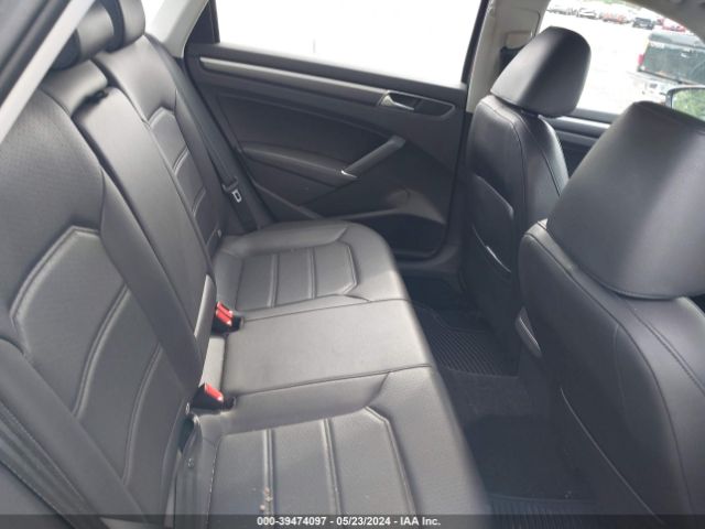 1VWAA7A37JC000402 Volkswagen Passat 2.0t R-line/2.0t S
