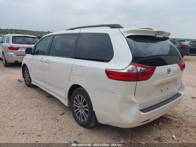 Toyota SIENNA XLE 2020 5TDYZ3DC6LS042978 Image 3
