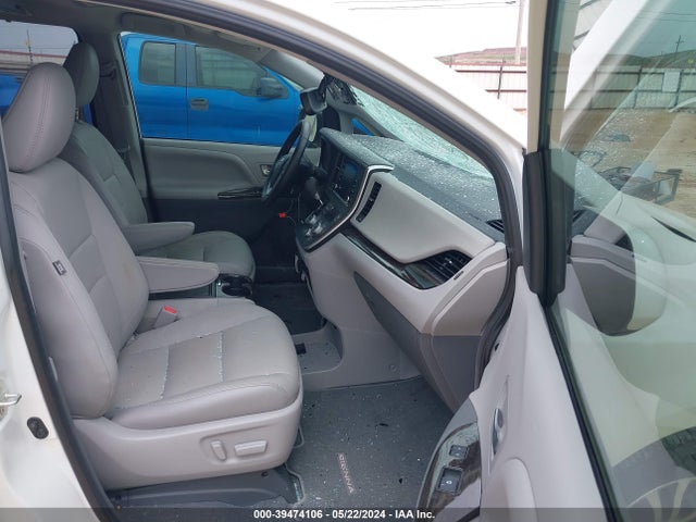Toyota SIENNA XLE 2020 5TDYZ3DC6LS042978 Image 5