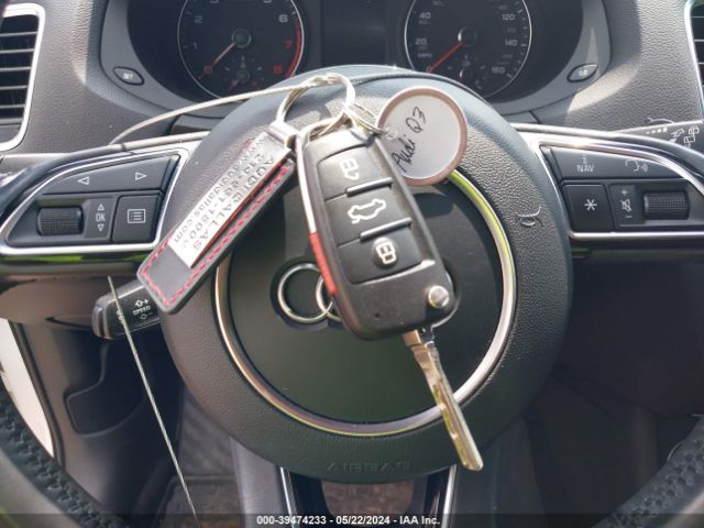 WA1JCCFSXHR008873 Audi Q3 2.0t Premium