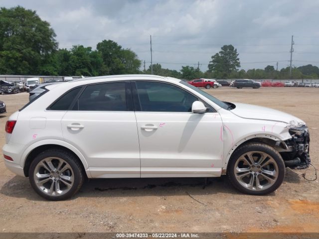 WA1JCCFSXHR008873 Audi Q3 2.0t Premium