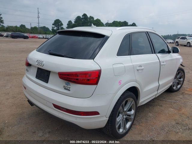 WA1JCCFSXHR008873 Audi Q3 2.0t Premium