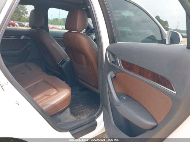 WA1JCCFSXHR008873 Audi Q3 2.0t Premium
