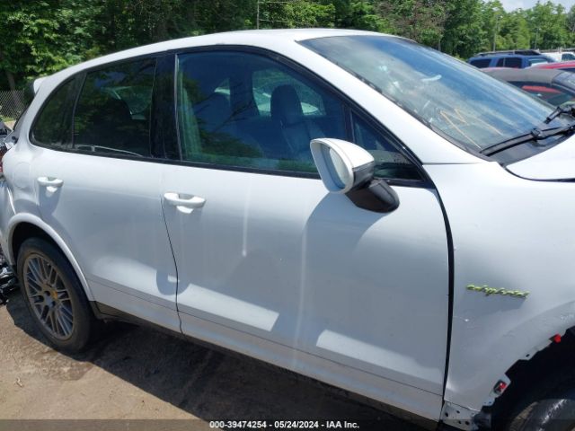 WP1AE2A2XHLA69921 Porsche Cayenne E-hybrid S Platinum Edition