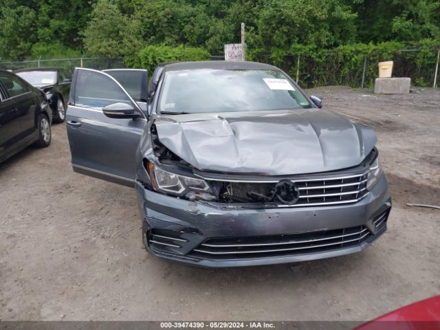 1VWDT7A36HC054372 Volkswagen Passat 1.8t R-line