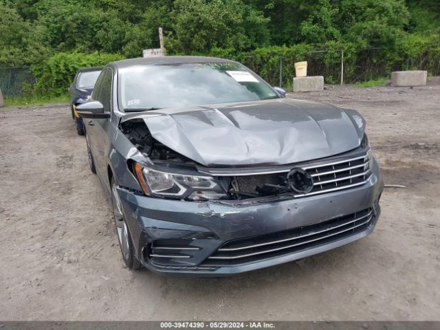 1VWDT7A36HC054372 Volkswagen Passat 1.8t R-line