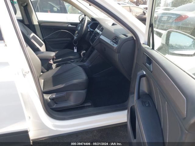 3VV2B7AX6NM153771 Volkswagen Tiguan 2.0t Se