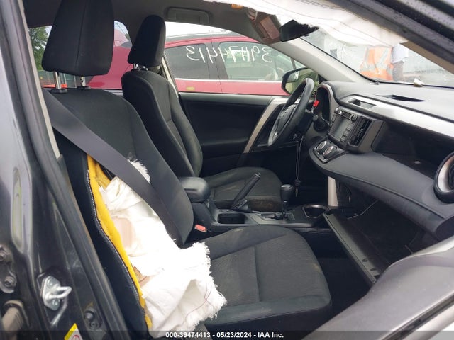 Toyota RAV4 LE 2016 JTMZFREV4GJ062729 Image 5