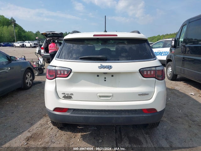 Jeep Compass Latitude 4x4 2018 3C4NJDBB2JT265189 Image 16
