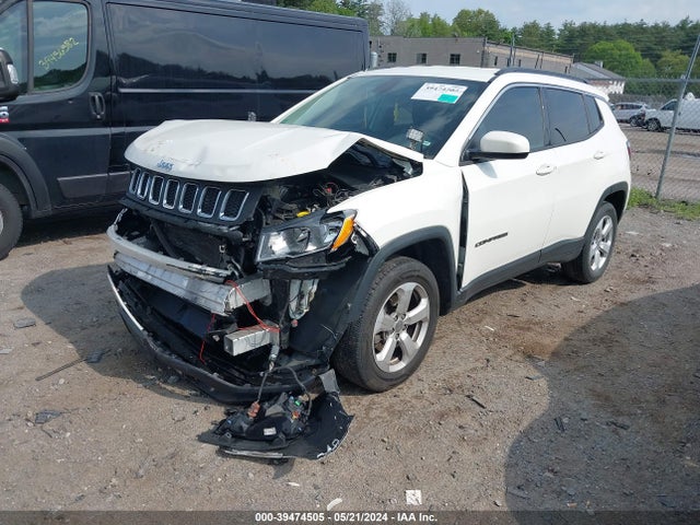3C4NJDBB2JT265189 Jeep Compass Latitude 4x4