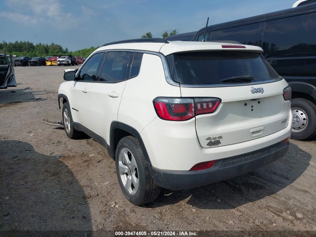 Jeep Compass Latitude 4x4 2018 3C4NJDBB2JT265189 Image 3