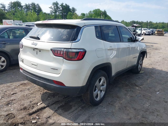 3C4NJDBB2JT265189 Jeep Compass Latitude 4x4