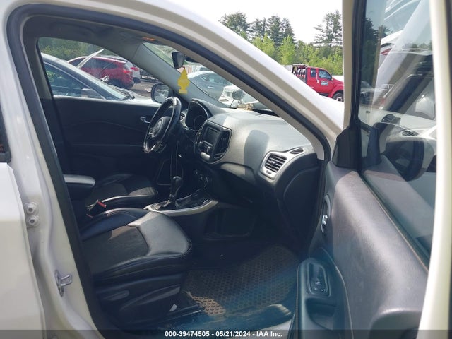 Jeep Compass Latitude 4x4 2018 3C4NJDBB2JT265189 Image 5