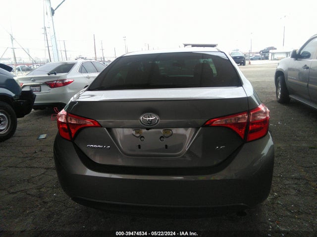 Toyota COROLLA LE 2018 5YFBURHE0JP788805 Image 17