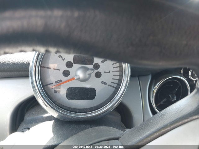 2007 MINI COOPER WMWRF33517TG16863 Photo 6