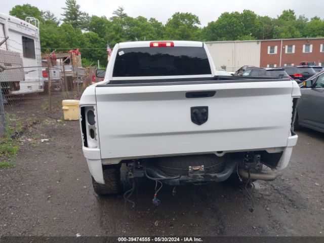1C6RR7FG7KS504120 RAM 1500 Classic Express Quad Cab 4x4 6'4 Box