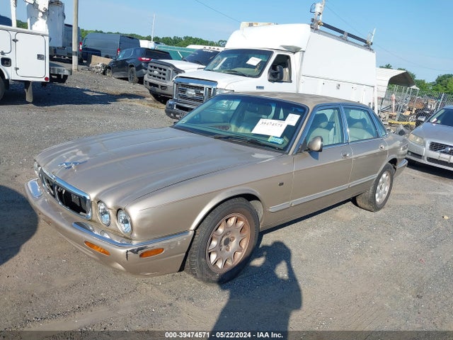 1998 JAGUAR XJ8 SAJHX1244WC833409 Photo 1