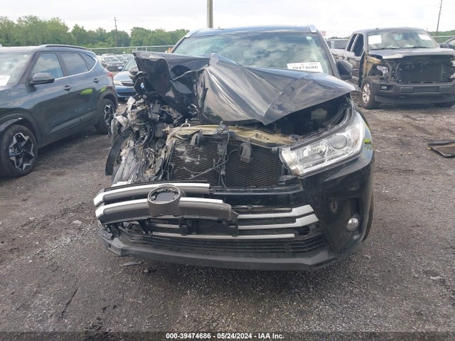 Toyota Highlander Xle 2018 5TDJZRFH5JS529115 Image 13