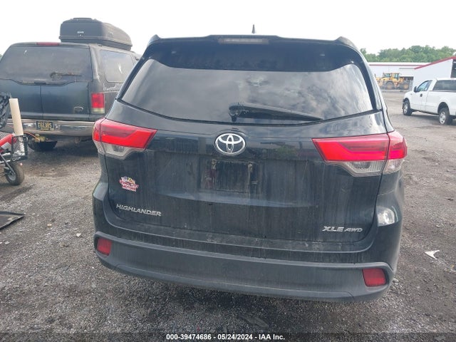 Toyota Highlander Xle 2018 5TDJZRFH5JS529115 Image 17