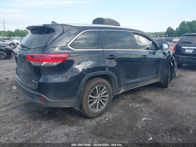 Toyota Highlander Xle 2018 5TDJZRFH5JS529115 Image 4