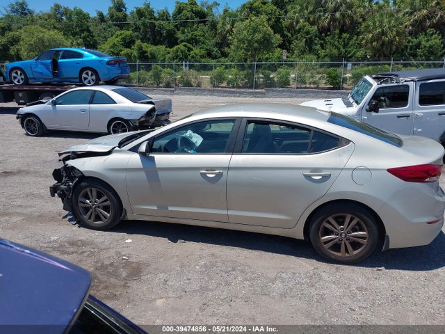 Hyundai ELANTRA SEL 2018 5NPD84LF5JH353050 Image 15