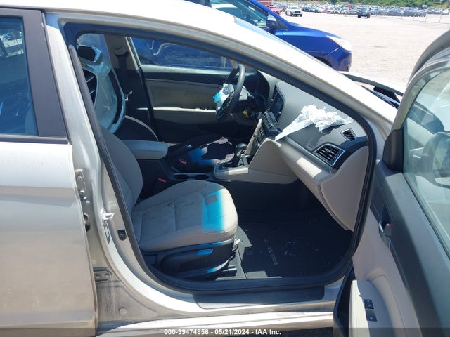 Hyundai ELANTRA SEL 2018 5NPD84LF5JH353050 Image 5