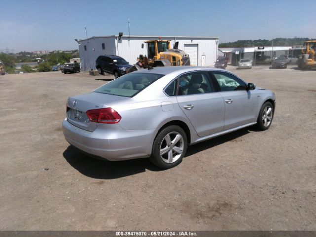 1VWAT7A30FC113500 Volkswagen Passat 1.8t Limited Edition