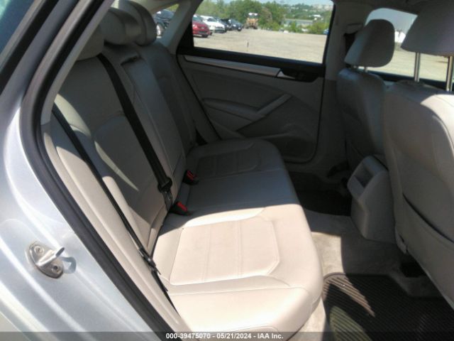 1VWAT7A30FC113500 Volkswagen Passat 1.8t Limited Edition