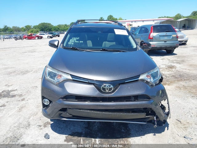 Toyota Rav4 Xle 2018 JTMWFREV7JJ743624 Image 12