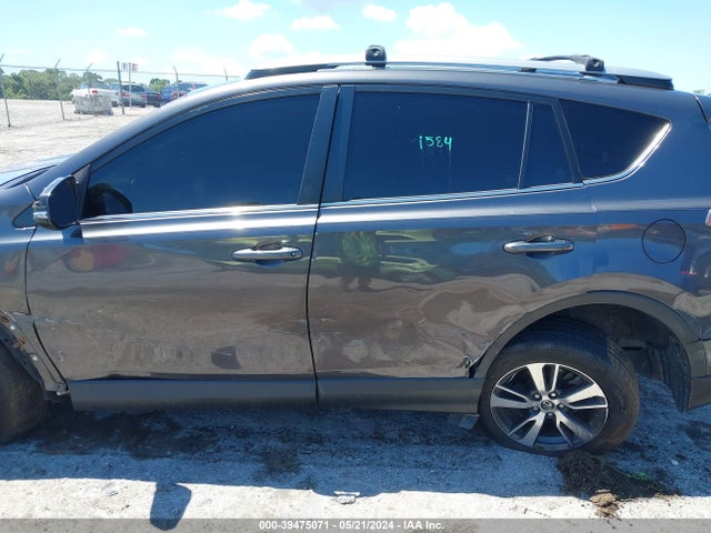 Toyota Rav4 Xle 2018 JTMWFREV7JJ743624 Image 14