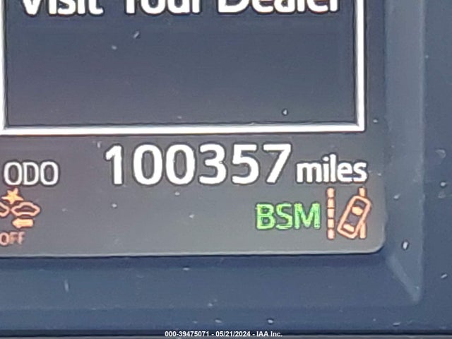 Toyota Rav4 Xle 2018 JTMWFREV7JJ743624 Image 15