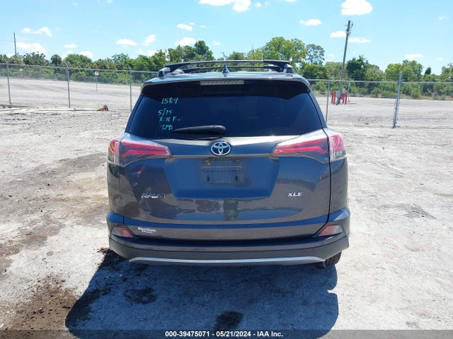Toyota Rav4 Xle 2018 JTMWFREV7JJ743624 Image 16