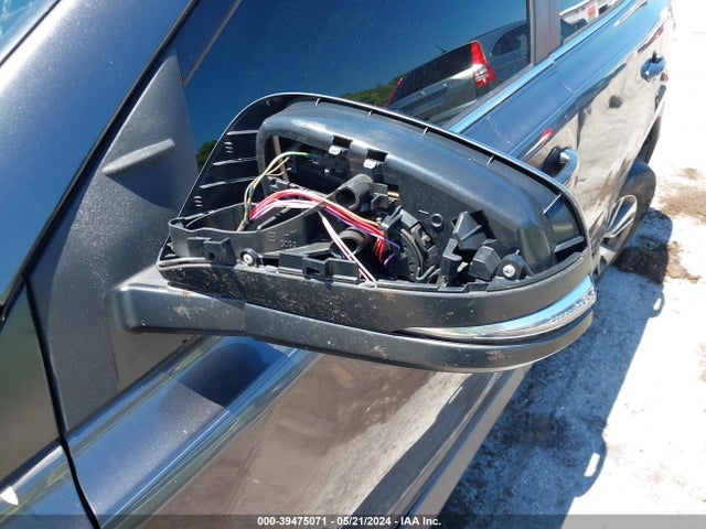 Toyota Rav4 Xle 2018 JTMWFREV7JJ743624 Image 18