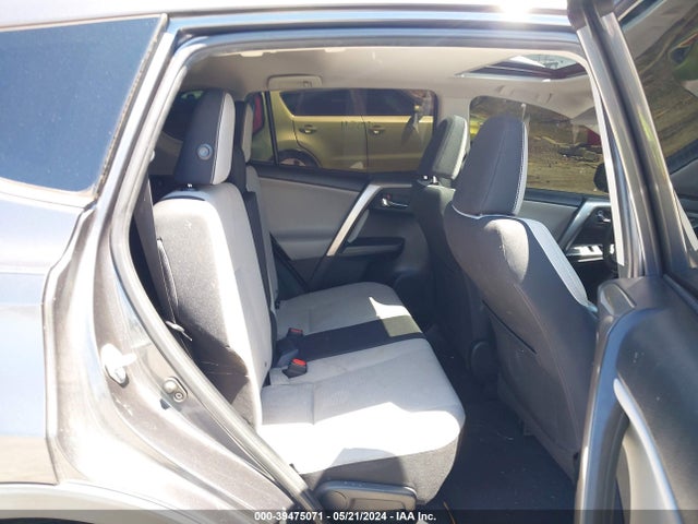Toyota Rav4 Xle 2018 JTMWFREV7JJ743624 Image 8