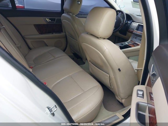 2010 JAGUAR XF SAJWA0GB8ALR73790 Photo 7