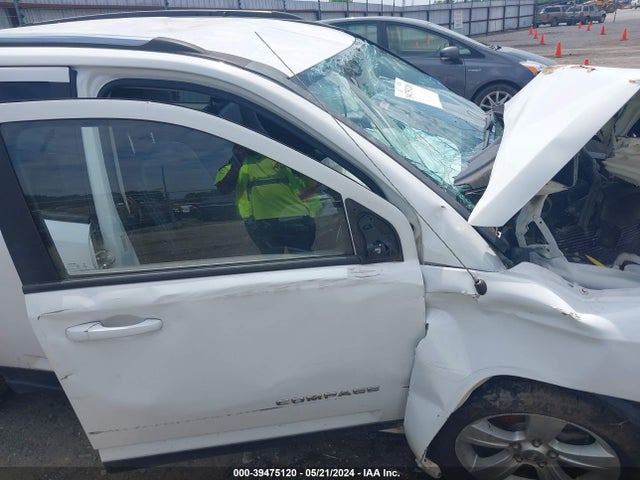 1C4NJCEB3ED672357 Jeep Compass Latitude