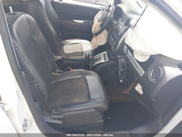 1C4NJCEB3ED672357 Jeep Compass Latitude