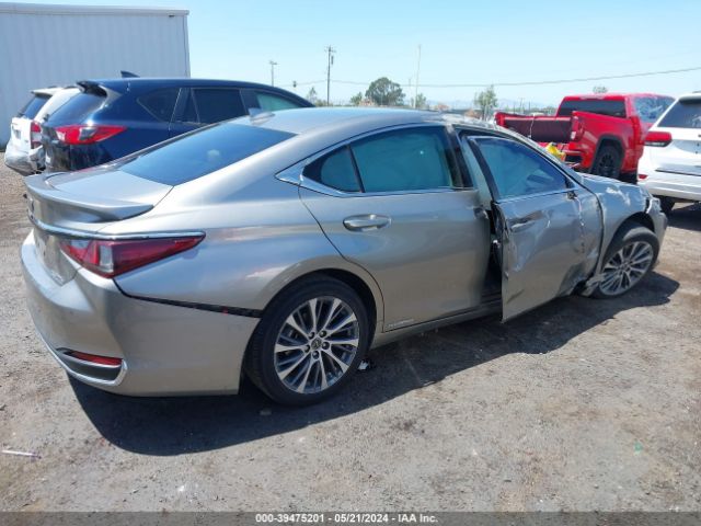 58ADA1C15MU011328 Lexus ES 300H