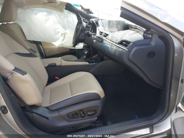 58ADA1C15MU011328 Lexus ES 300H