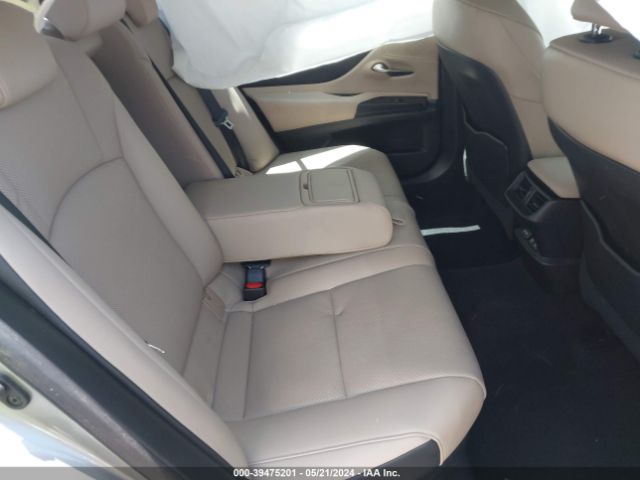 58ADA1C15MU011328 Lexus ES 300H