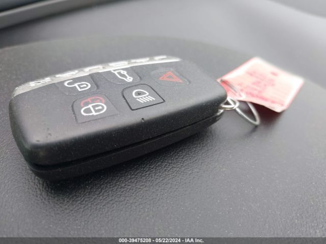 SAJAE4BV2HCP12589 Jaguar Xe 35t Prestige