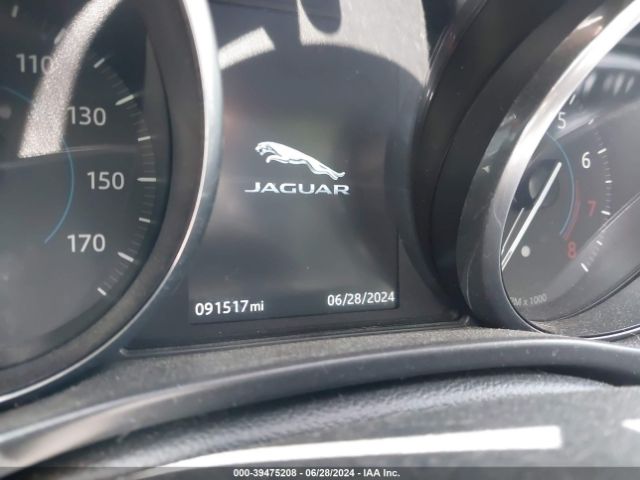 SAJAE4BV2HCP12589 Jaguar Xe 35t Prestige