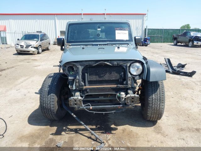 1C4BJWDG5FL580952 Jeep Wrangler Unlimited Sport