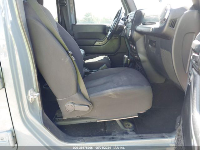 1C4BJWDG5FL580952 Jeep Wrangler Unlimited Sport