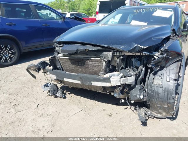 SJKCH5CRXHA024810 Infiniti Qx30 Premium