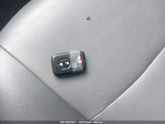 JTDKN3DU6F1967112 Toyota Prius Four